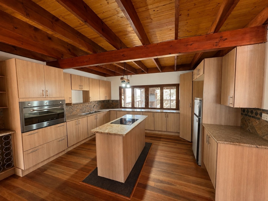 5 Bedroom Property for Sale in Waterkloof A H North West